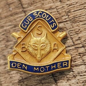 Cub Scouts Den Mother Pin